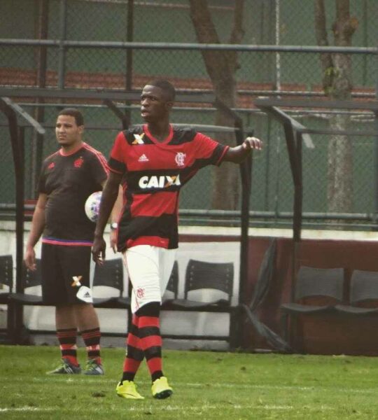 Quem Vinicius J Nior Quanto Custa E Quantos Gols Tem Na Temporada