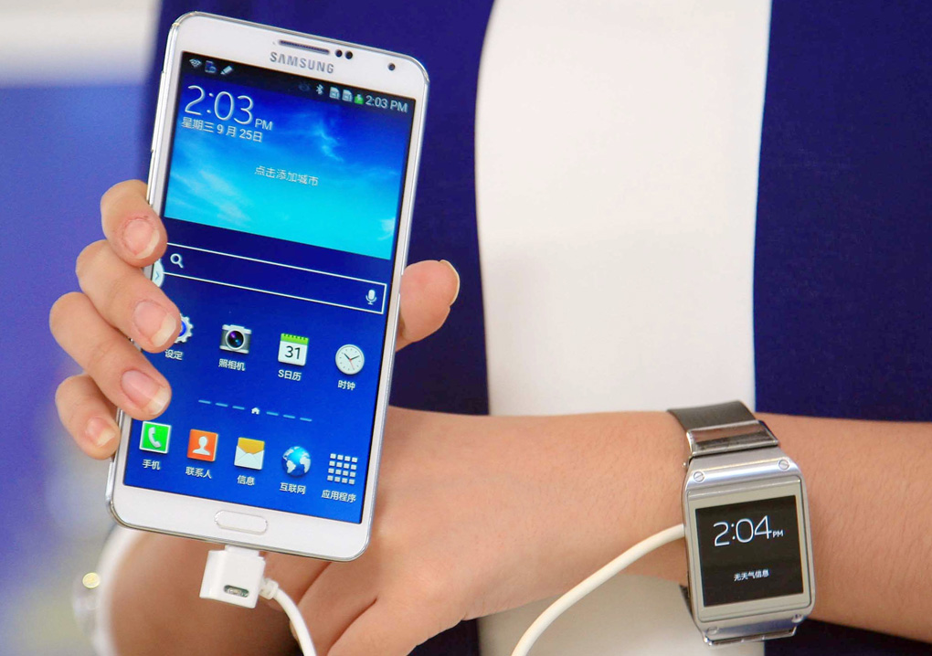 Samsung Galaxy Note 3 and smartwatch hit China