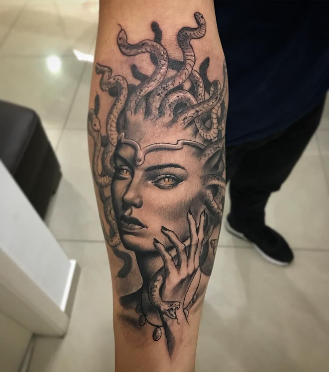 Tatuagem de Medusa - Significado e 74 fotos para inspirar