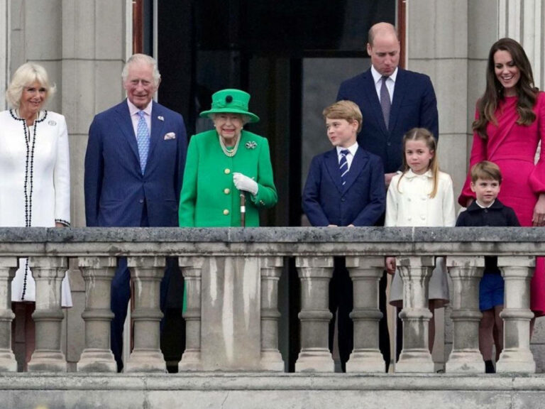 Rainha Elizabeth: família real vai à Escócia após notícia sobre estado de saúde da monarca