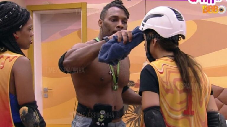 BBB 23: Fred Nicácio esfrega toalha nas partes íntimas e limpa suor de participante