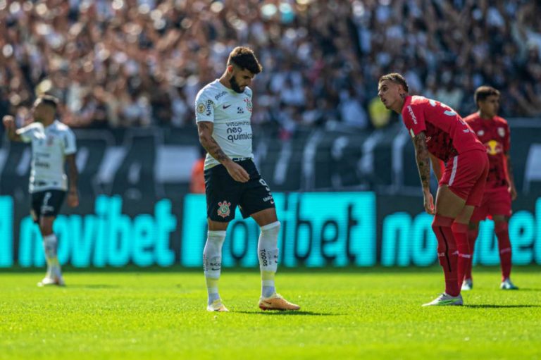 Corinthians perde para o Bragantino e pode entrar na zona do rebaixamento