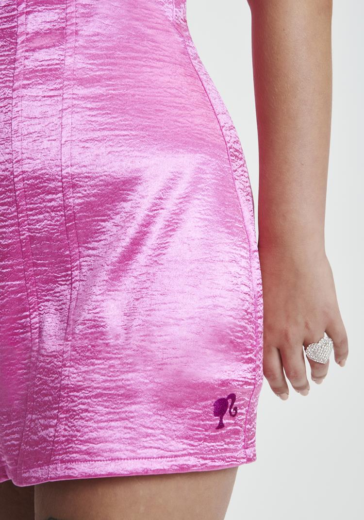 foto de detalhes de produtos do do filme da barbie, saia rosa