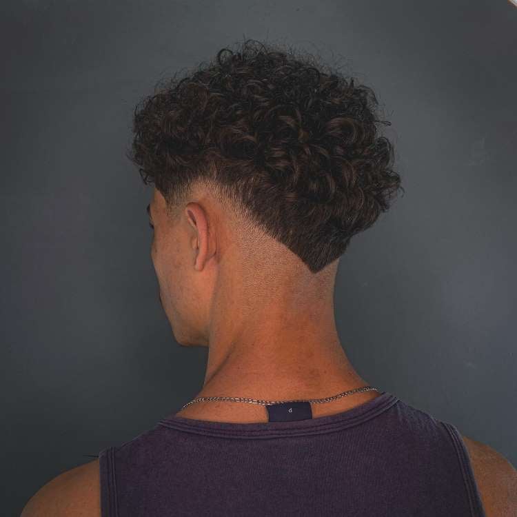 60 modelos de cortes de cabelo cacheado masculino para 2022