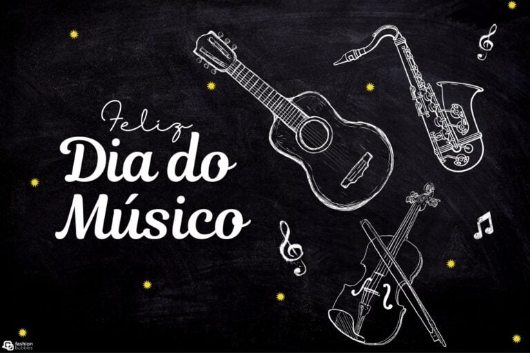 A imagem é um fundo preto com desenhos brancos de um violão, saxofone e violino. Há notas musicais e pequenas estrelas amarelas espalhadas. À esquerda, lê-se "Feliz Dia do Músico" em letras brancas. O estilo é como um quadro negro com ilustrações feitas a giz, celebrando o Dia do Músico.