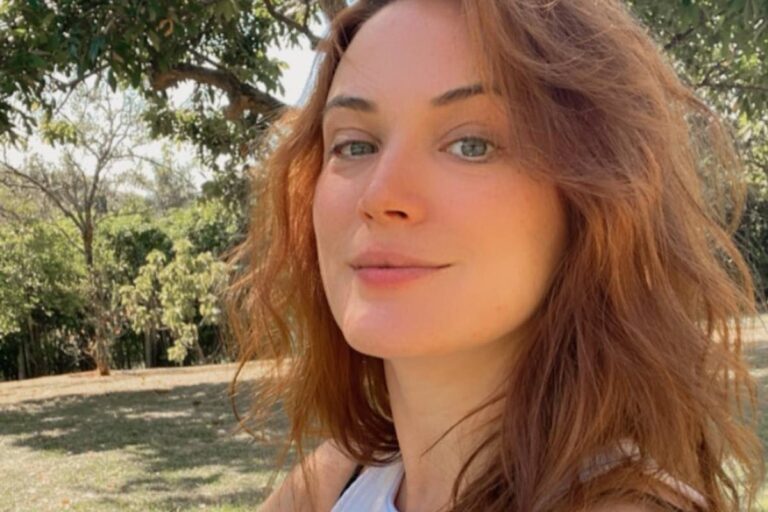 Bianca Bin Treina De Calcinha Comparada E Rebate Cr Ticas