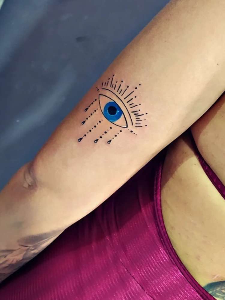 Opção de tatuagem de olho grego
