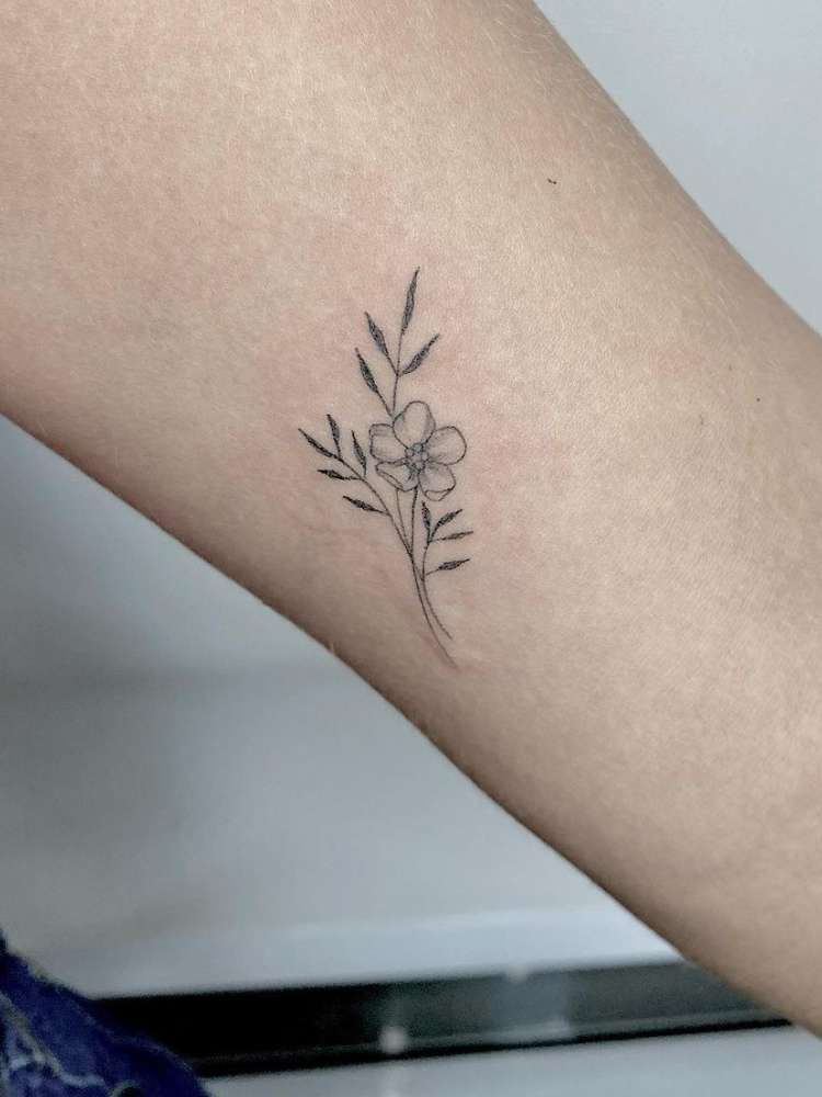 Opção de tatuagem pequena