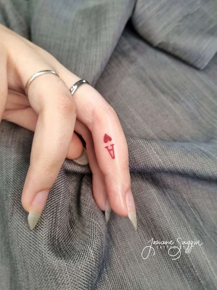 Opção de tatuagem pequena