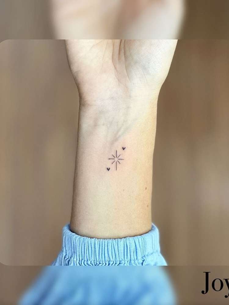 Opção de tatuagem pequena