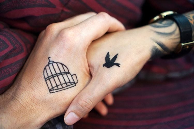Tatuagem pequena: 30 ideias de tattoos discretas para te inspirar