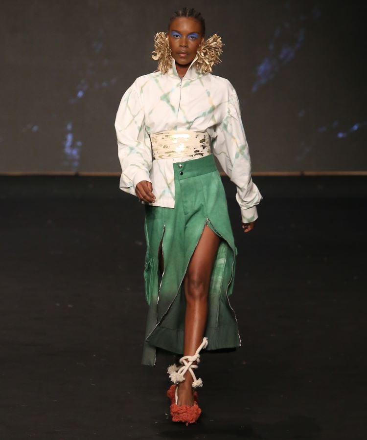 Foto de modelo no desfile da UFMG do DFB 2024