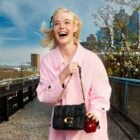 Elle Fanning na campanha de outono 2024 da Coach