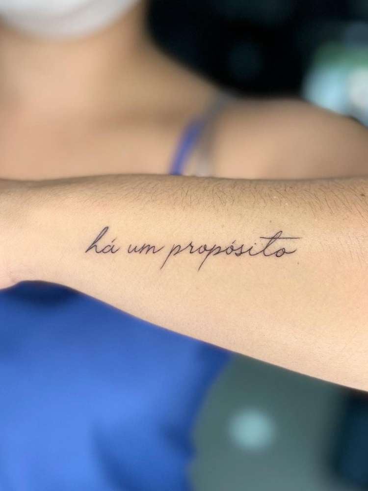 opção de tatuagem feminina no braço