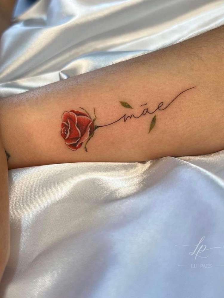 opção de tatuagem feminina no braço