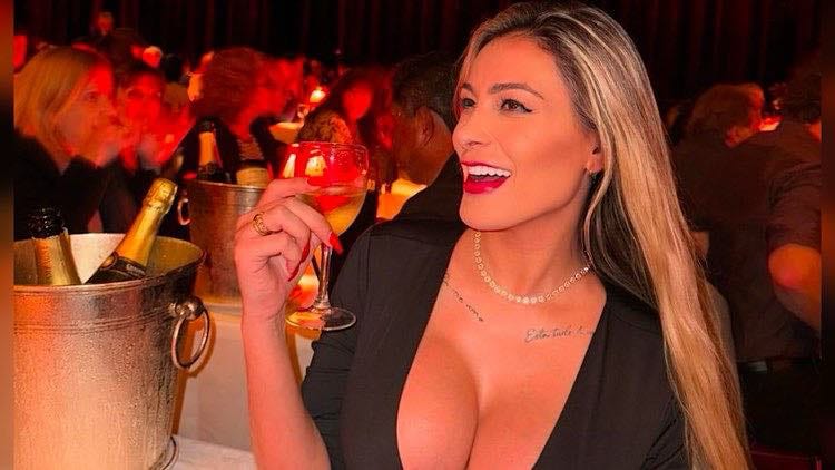 Andressa Urach expôs áudio que (segundo ela) foi enviado pelo próprio pai.